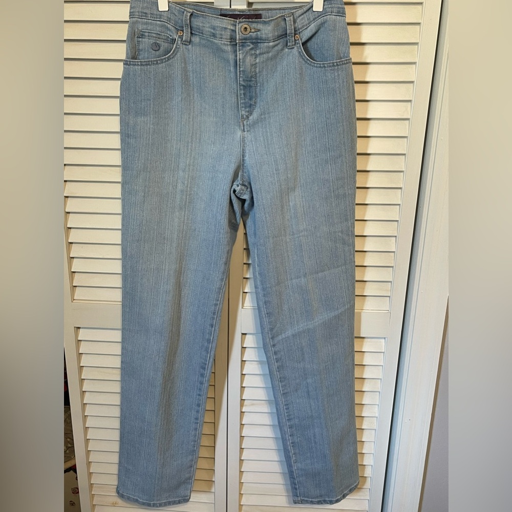 Gloria Vanderbilt Amanda Size 8 Average